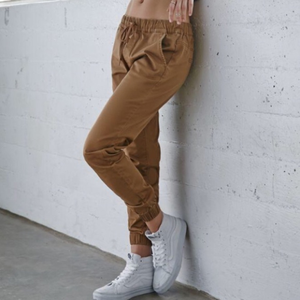 Light purple drawcord jogger pants